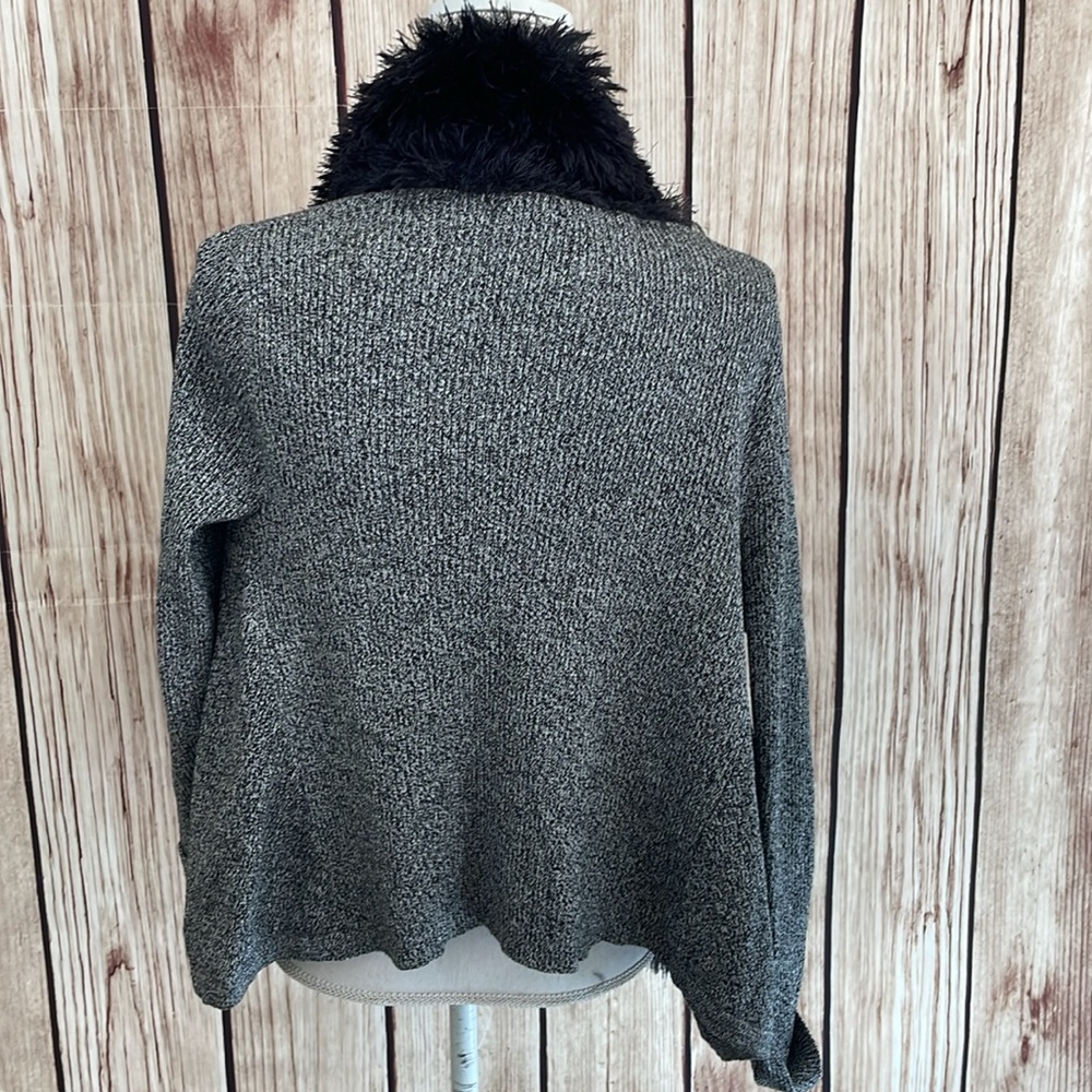 Lauren Michelle 💯 Cotton Open Sweater Cardigan w/Black Faux Fur Accent - Small - Picture 4 of 6